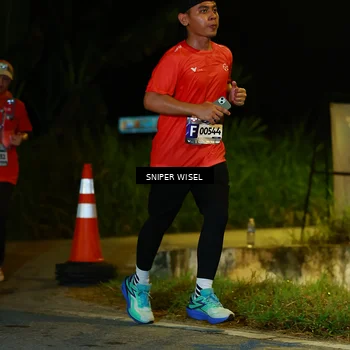 Runner Photo 8430959