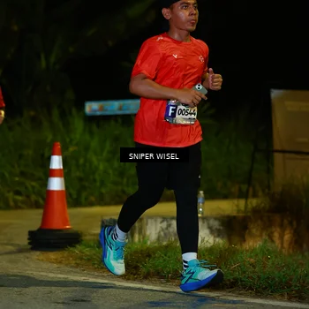 Runner Photo 8430965