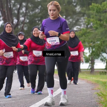 Runner Photo 8430975