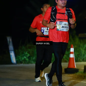 Runner Photo 8431013