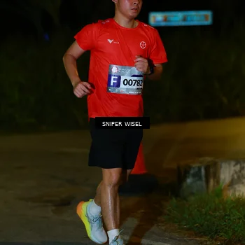 Runner Photo 8431021