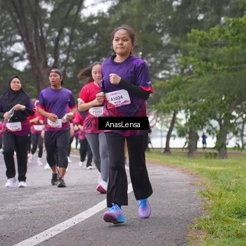 Runner Photo 8431098