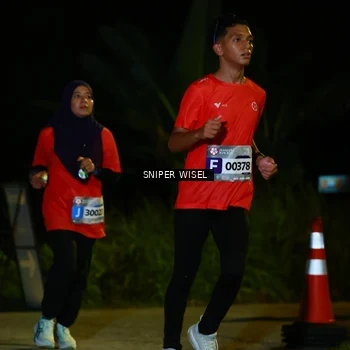 Runner Photo 8431378