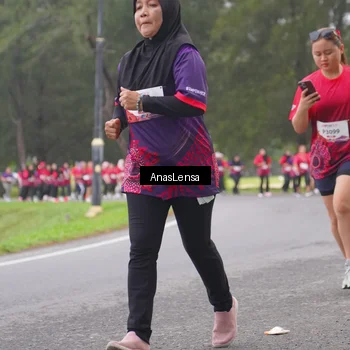 Runner Photo 8431696