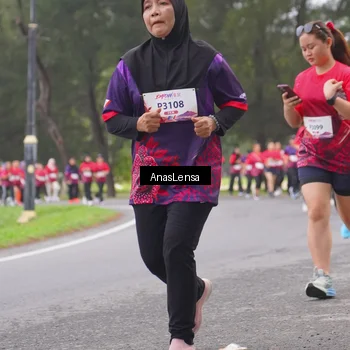 Runner Photo 8431698