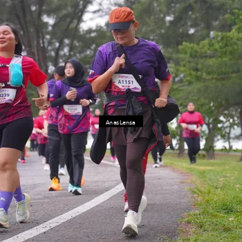 Runner Photo 8431772