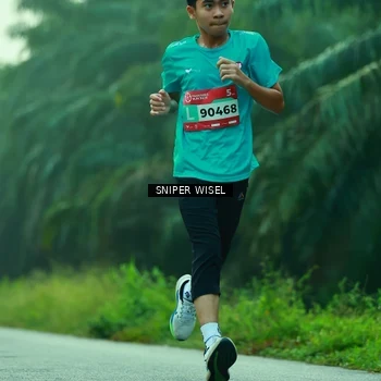 Runner Photo 8432042