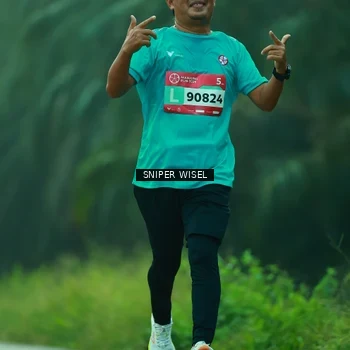 Runner Photo 8432075