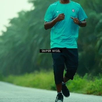 Runner Photo 8432101