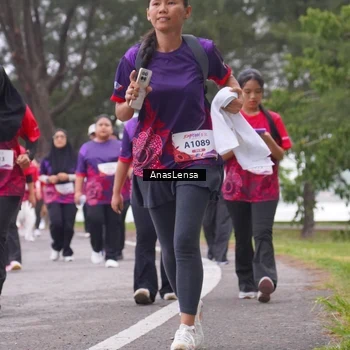 Runner Photo 8432116
