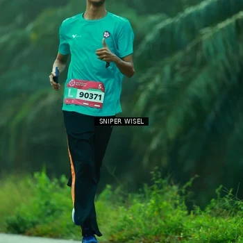 Runner Photo 8432159