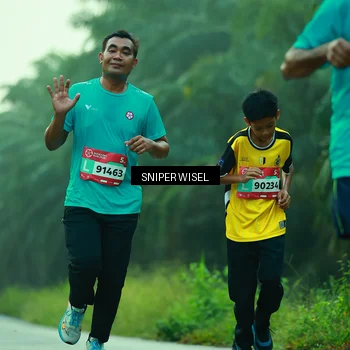Runner Photo 8432282
