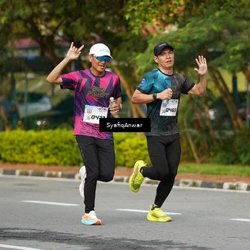Runner Photo 8432543