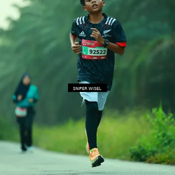 Runner Photo 8432572