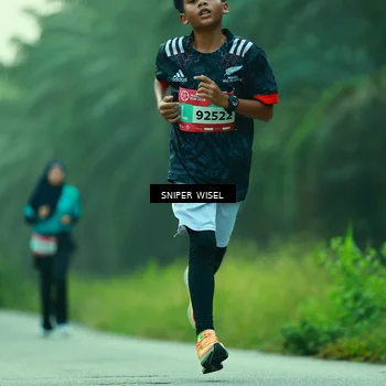 Runner Photo 8432574