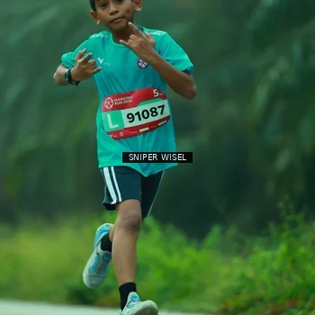 Runner Photo 8432921