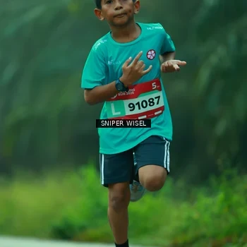 Runner Photo 8432924