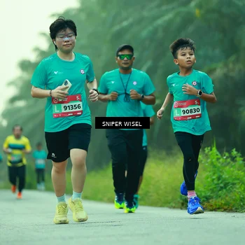 Runner Photo 8433004