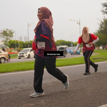 Runner Photo 8433463