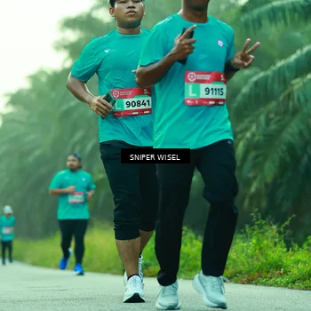 Runner Photo 8433671