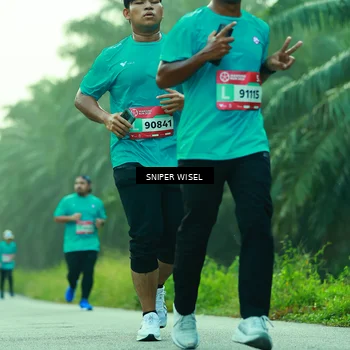Runner Photo 8433673