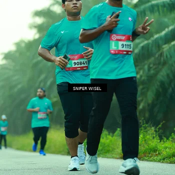 Runner Photo 8433674