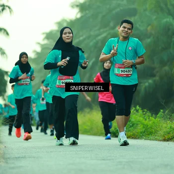 Runner Photo 8434010
