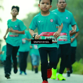 Runner Photo 8434055