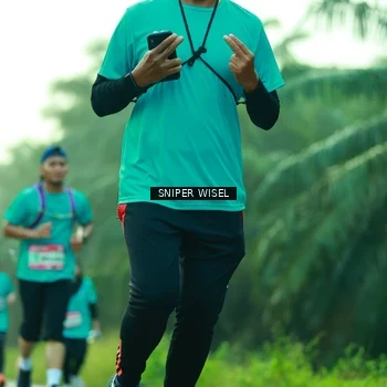 Runner Photo 8434533