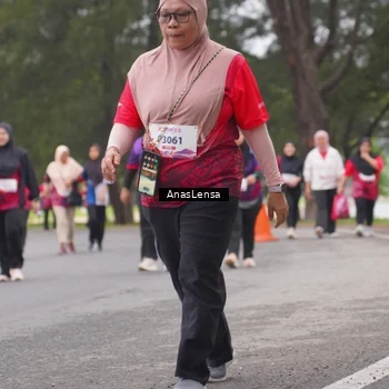 Runner Photo 8434669