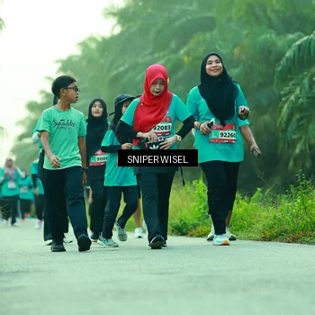 Runner Photo 8434759