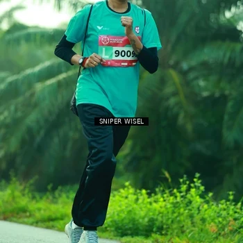 Runner Photo 8435002