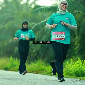 Runner Photo 8435010