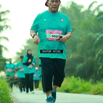 Runner Photo 8435019
