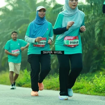 Runner Photo 8435039