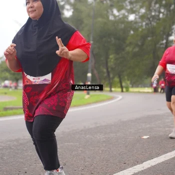 Runner Photo 8435045