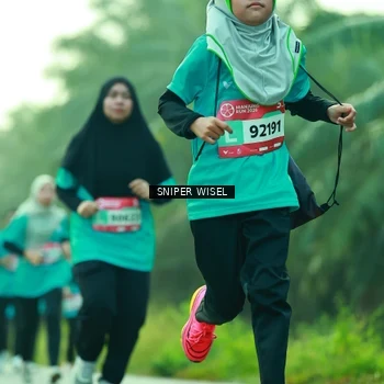 Runner Photo 8435103