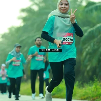 Runner Photo 8435151
