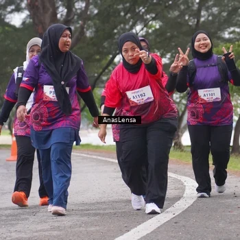 Runner Photo 8435302