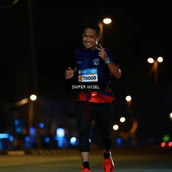Runner Photo 8435659