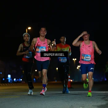 Runner Photo 8435831