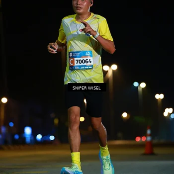 Runner Photo 8436177