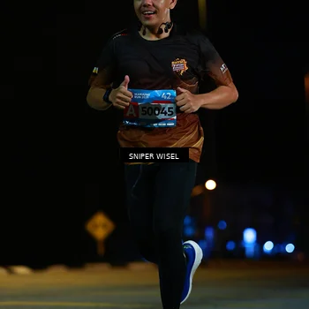 Runner Photo 8436213