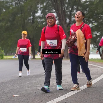Runner Photo 8436275