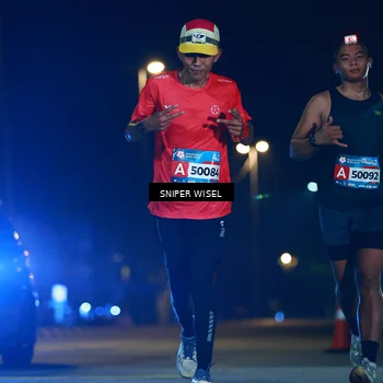 Runner Photo 8436376
