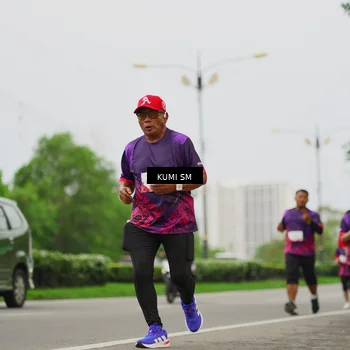 Runner Photo 8436513