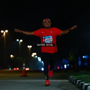 Runner Photo 8436544
