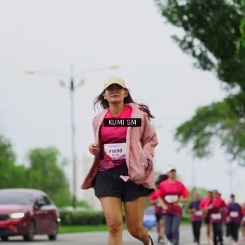 Runner Photo 8436653