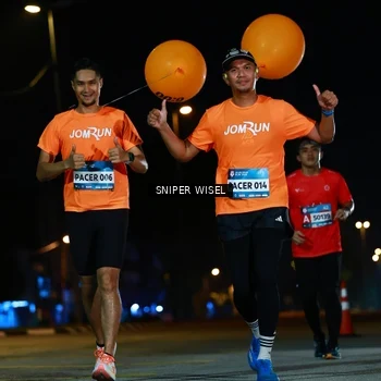 Runner Photo 8437354