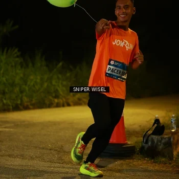 Runner Photo 8438000